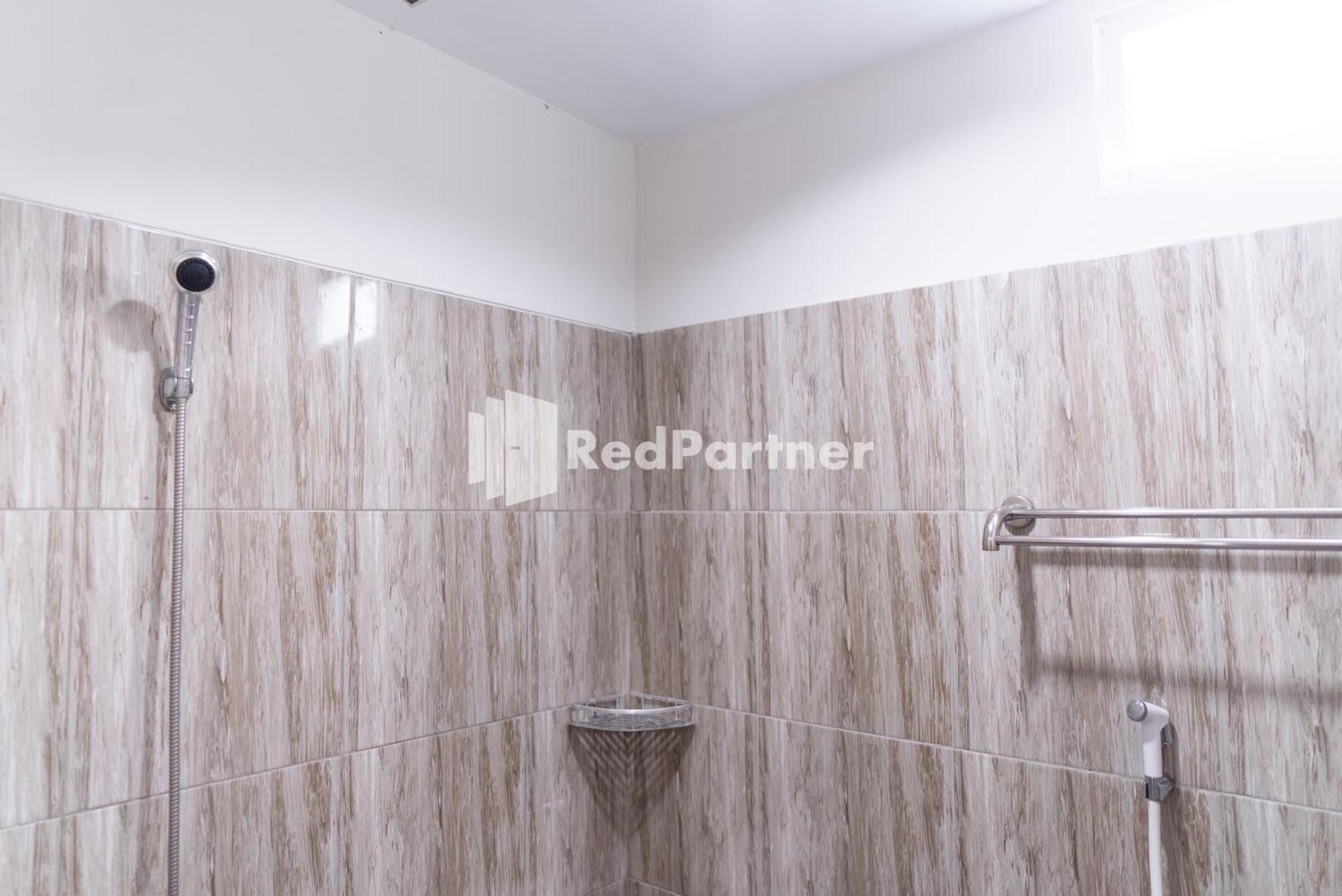 Wisma Narada 2 Lampung Mitra Reddoorz Bandar Lampung Pokój zdjęcie